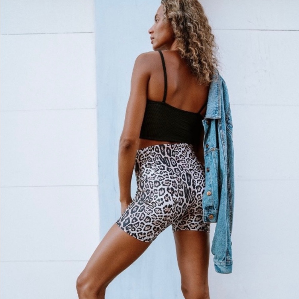 NWT! Flattering Onzie leopard shorts!
